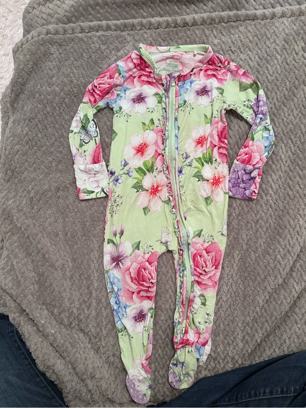 EUC. Posh Peanut Pink & Green Floral Zip Footed One-Piece. 18-24 Months.